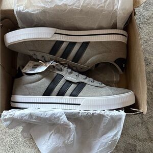 Adidas Daily 3.0 “Grey/Black/White” – Size 11m/12w